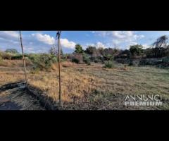 Casa di campagna con terreno a Piedimonte Etneo