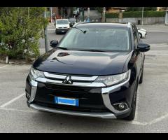 Mitsubishi Outlander 2.2 D 4WD Instyle Plus Navi