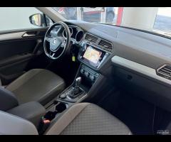 VOLKSWAGEN TIGUAN 2.0 TDI DSG 4MOTION - 2019 - 23