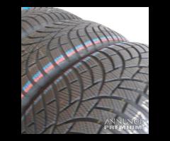 4 GOMME 215 55 18 TOYO A549