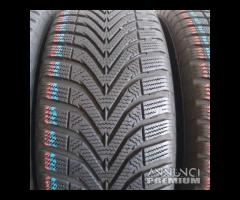 4 GOMME 205 55 16 VREDESTEIN A525