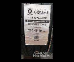 2 gomme 225 45 19 bridgestone a564