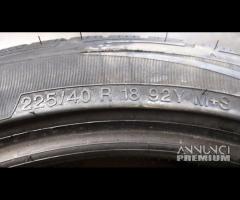 2 gomme 225 40 18 VREDESTEIN A1230 - 7