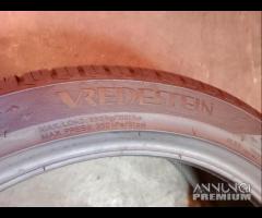 2 gomme 235 40 18 vredestein a2495