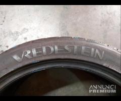 2 gomme 235 40 19 vredestein inv a3998