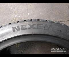 2 GOMME 225 40 18 NEXEN A4545