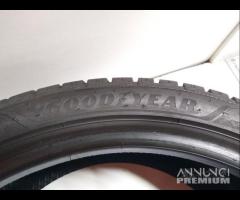 2 GOMME 225 40 18 GOODYEAR A8002