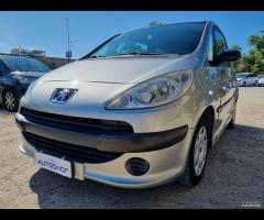 Peugeot 1007 1.4 HDi Happy