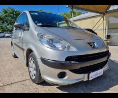 Peugeot 1007 1.4 HDi Happy