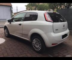 Fiat Punto 1.4 Metano Neopatentati - 2012 - 6