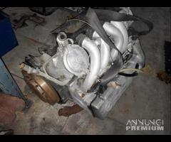 Motore Per Mercedes 190D - 190 - W124 Diesel 200D - 2