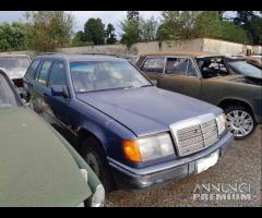 Mercedes W124 200TE Sw Demolita - Per Ricambi