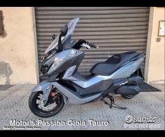 SYM CruiSym 300 ABS TCS E5 Grigio Motor's Passion