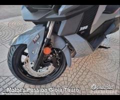 SYM CruiSym 300 ABS TCS E5 Grigio Motor's Passion - 6