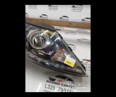 FARO ANTERIORE DESTRO KIA SPORTAGE 2012 921023U270