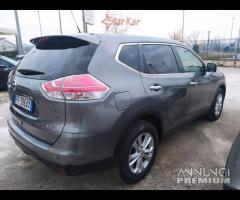 NISSAN X-Trail 1.6 - 4