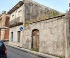 Casa indipendente e terreno edificabile a Giarre