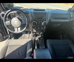 Jeep Wrangler 2.8 CRD 200cv Mountain Automatica - 2