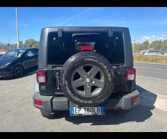 Jeep Wrangler 2.8 CRD 200cv Mountain Automatica - 14