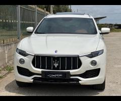 Maserati Levante Granlusso- Tetto Panoram-full Opt