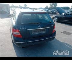 Mercedes Classe C W204 220 CDI 651911 Per Ricambi