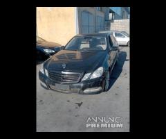 Mercedes Classe E W212 350CDI 4 MATIC Per Ricambi