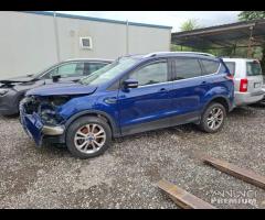 Ford Kuga 1.5 tdi 120cv anno 2017 incidentata