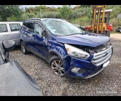 Ford Kuga 1.5 tdi 120cv anno 2017 incidentata