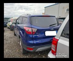 Ford Kuga 1.5 tdi 120cv anno 2017 incidentata - 10