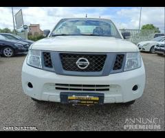 Nissan navara gancio traino