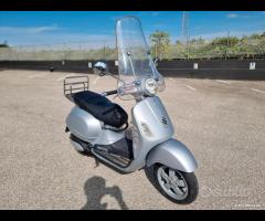 Piaggio Vespa 200 L GTS