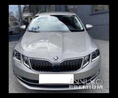 Skoda octavia anno 2019 ricambi - 1