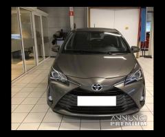 Toyota yaris anno 2017 per ricambi - 1