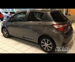 Toyota yaris anno 2017 per ricambi - 2