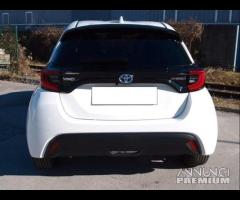 Toyota yaris anno 2021 per ricambi