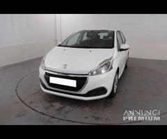 Peugeot 208 anno 2017 ricambi #0321