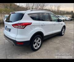 FORD Kuga 2000 tdci - 2016 - 6