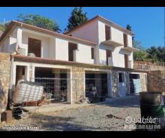 Imperia On. villa in costruzione con giardino