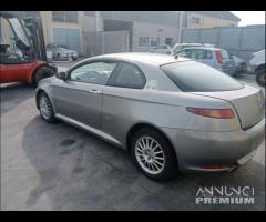 Alfa Romeo GT 2006 1.9TD Demolita - Per Ricambi