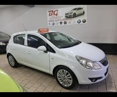 Opel Corsa 1.2 80CV 5 porte GPL 2010 unico prop - 12