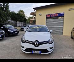 RENAULT CLIO 0.9 BENZINA/GPL START&STOP ANNO 2018 - 3