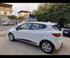 RENAULT CLIO 0.9 BENZINA/GPL START&STOP ANNO 2018 - 5