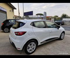 RENAULT CLIO 0.9 BENZINA/GPL START&STOP ANNO 2018 - 6