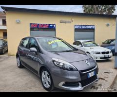 RENAULT SCENIC X-Mod 1.5 DCI 110CV ANNO 2012 NAVI