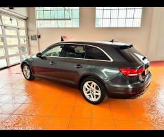 Audi A4 Avant 2.0 TDI 190 CV ultra S tronic Design - 9