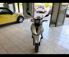 Piaggio Beverly 300 Sport hpe - 1