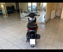 Piaggio Beverly 300 Sport hpe