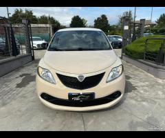 Lancia Ypsilon 1.2 69 CV 5 porte Gold