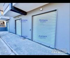 LOCALE COMMERCIALE 70mq CON DEPOSITO 35mq - 2