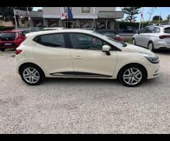 Renault Clio 1.2 75CV 5 porte Life - 3